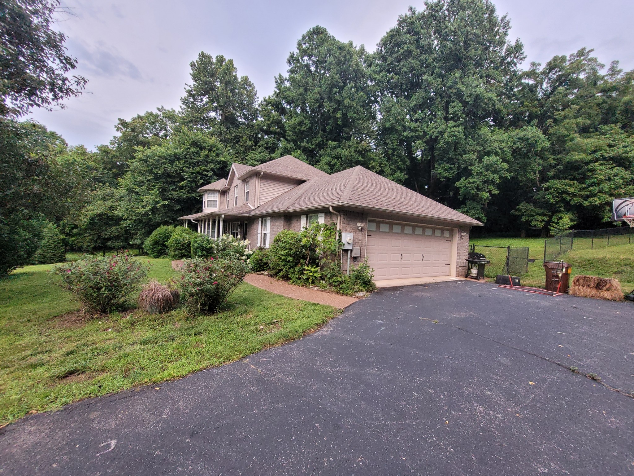 1509 Heller Rdg Property Photo 1
