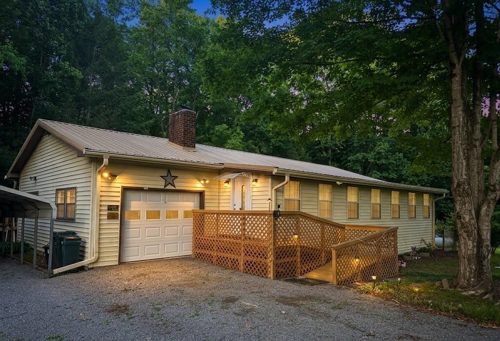 2113 Highway 163 Property Photo 1