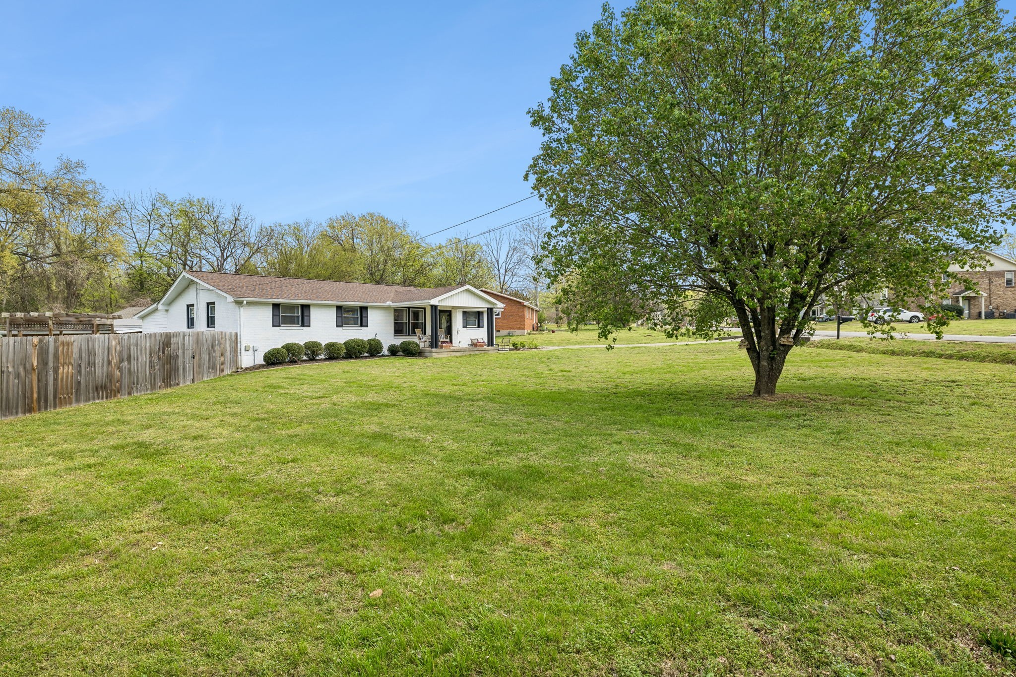 2300 Kimberly Dr Property Photo 3
