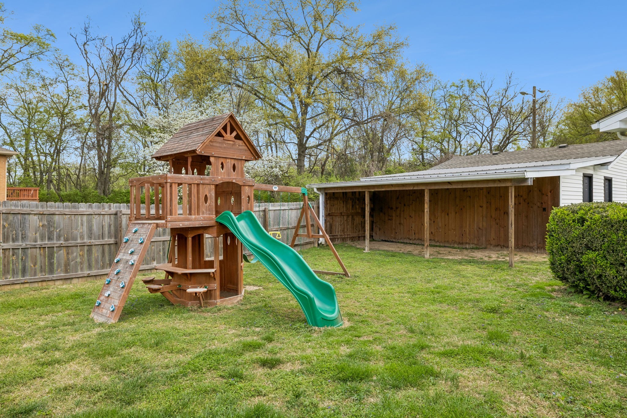 2300 Kimberly Dr Property Photo 39