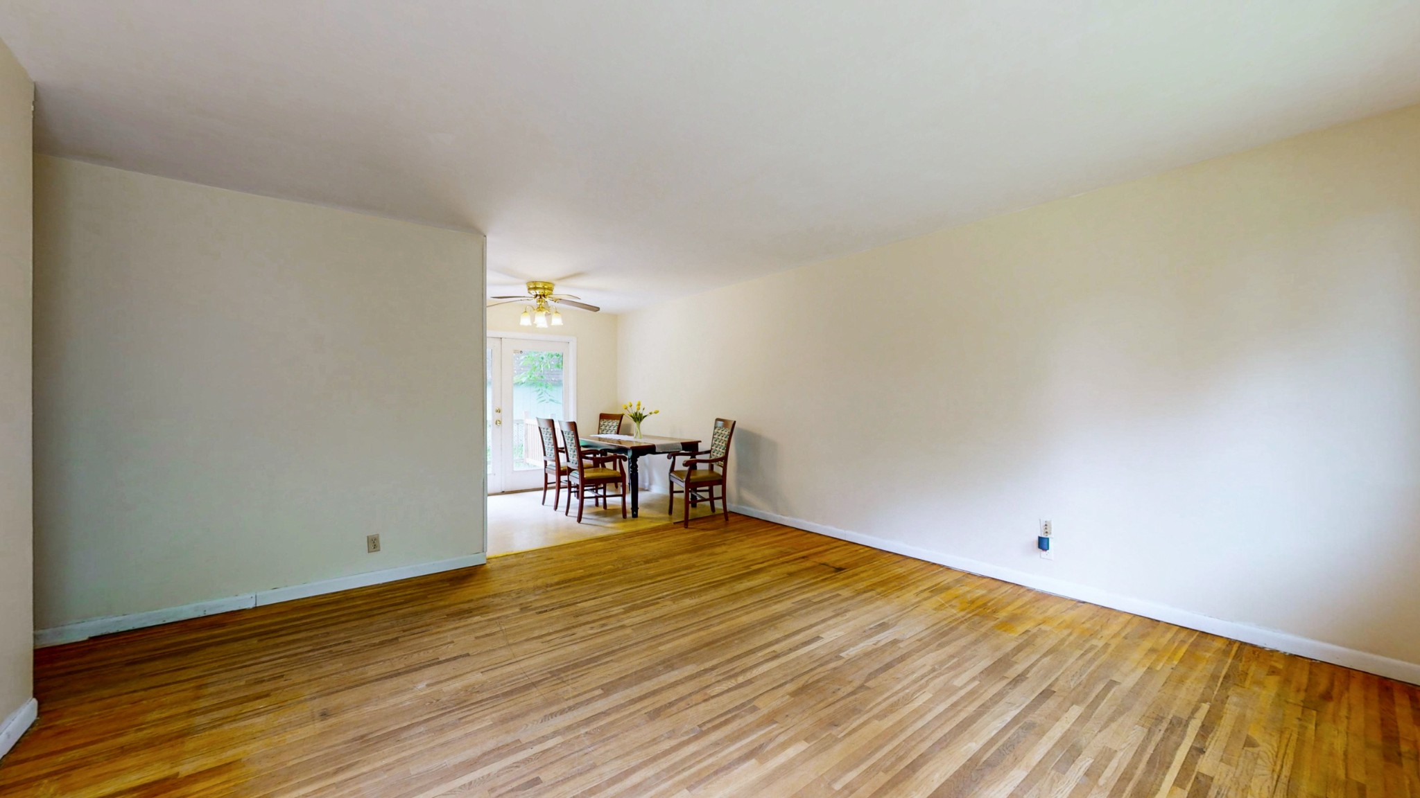 213 Sterry Ct Property Photo 5