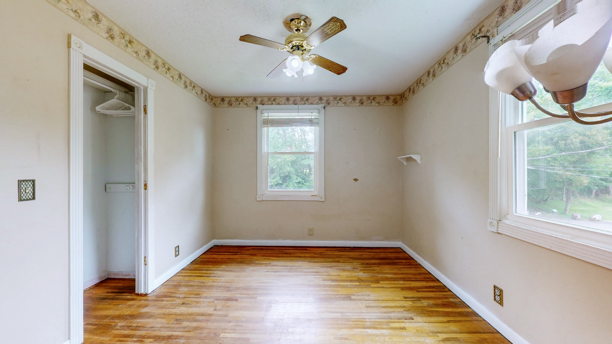 213 Sterry Ct Property Photo 17
