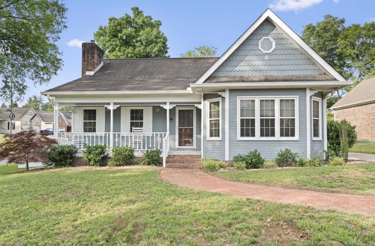 105 Barker Lane, NW