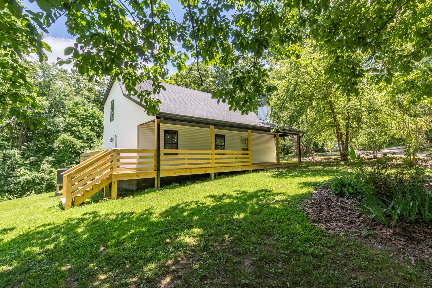 127 Shade Tree Ct Property Photo 1