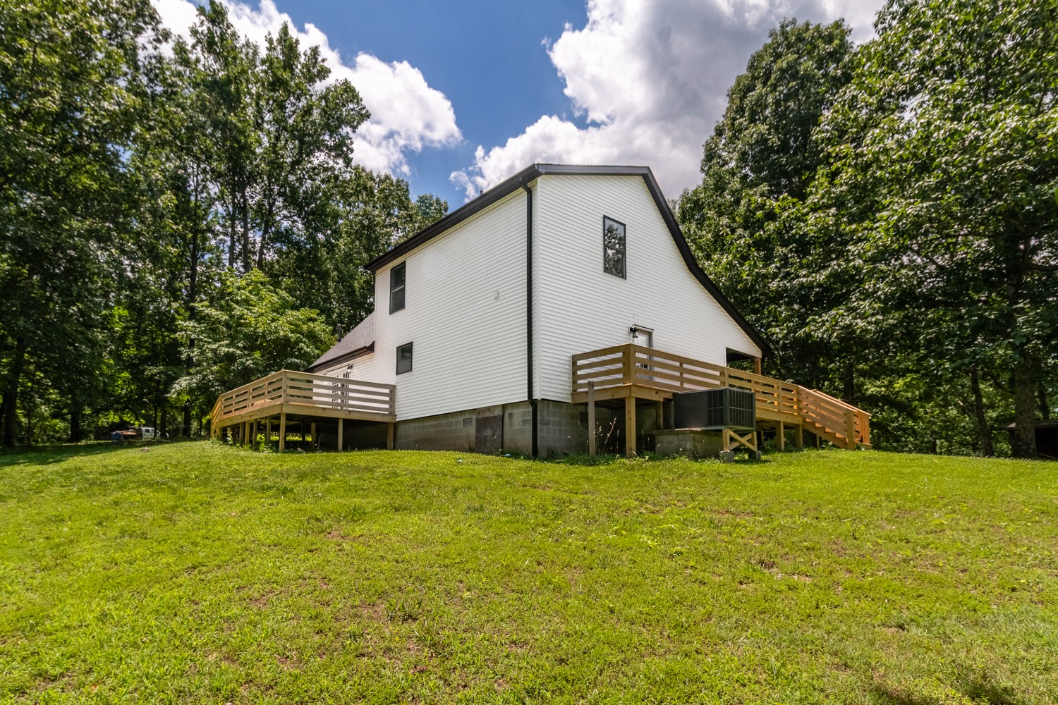 127 Shade Tree Ct Property Photo 10