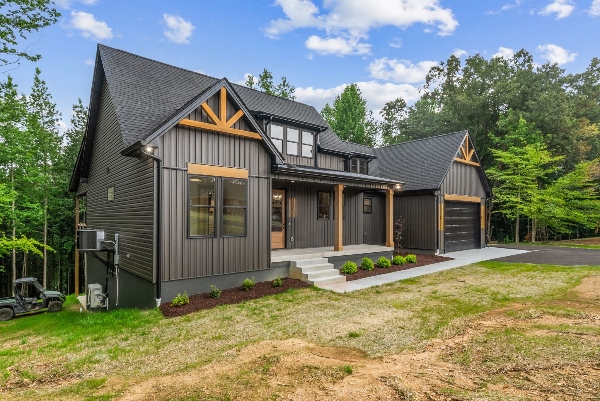 594 Overlook Cir