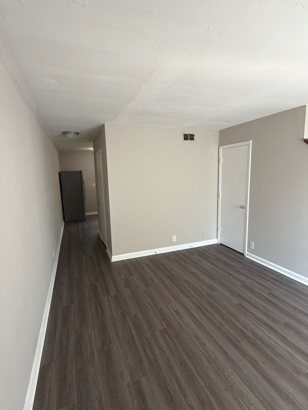 807 Holder Ct Property Photo 5