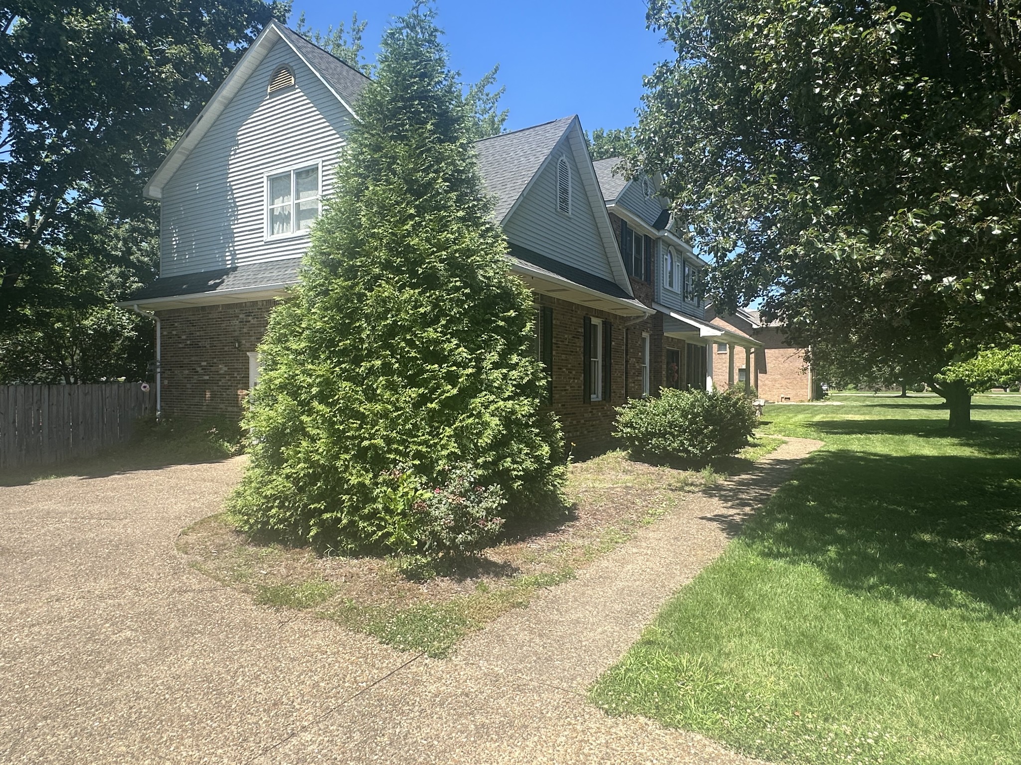 202 Quincy Dr Property Photo 6