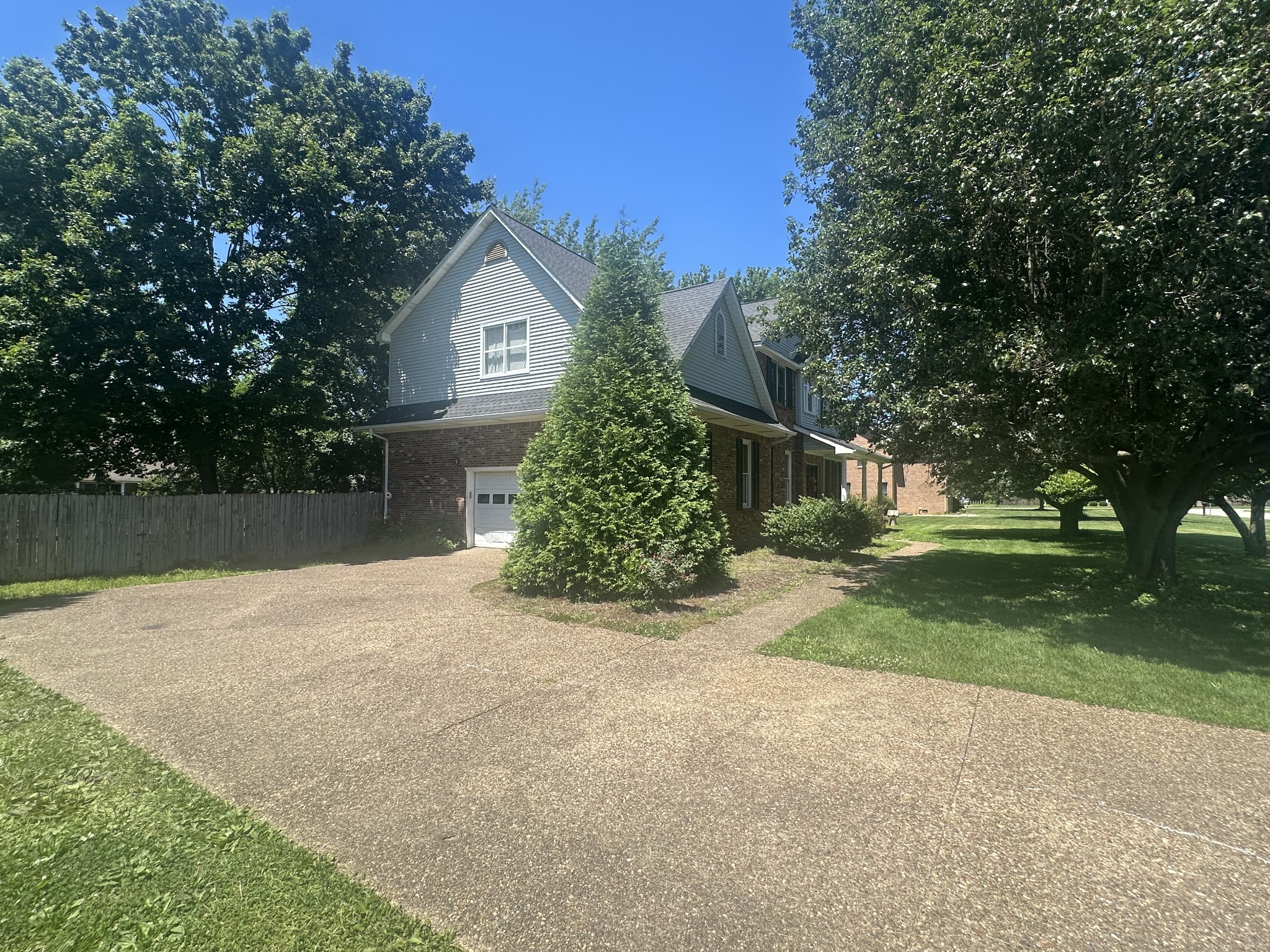 202 Quincy Dr Property Photo 7