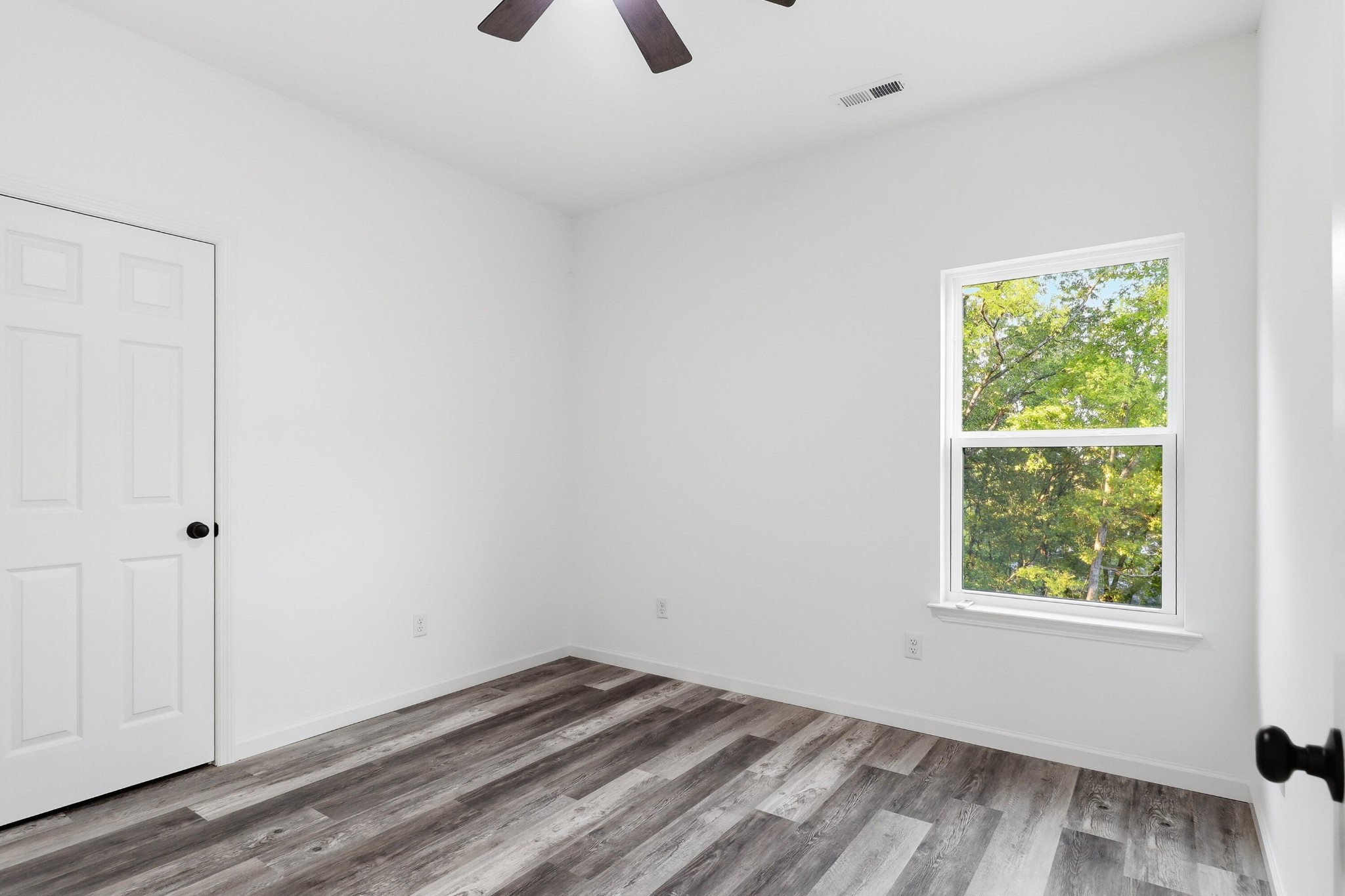 4805 16th Avenue Property Photo 12