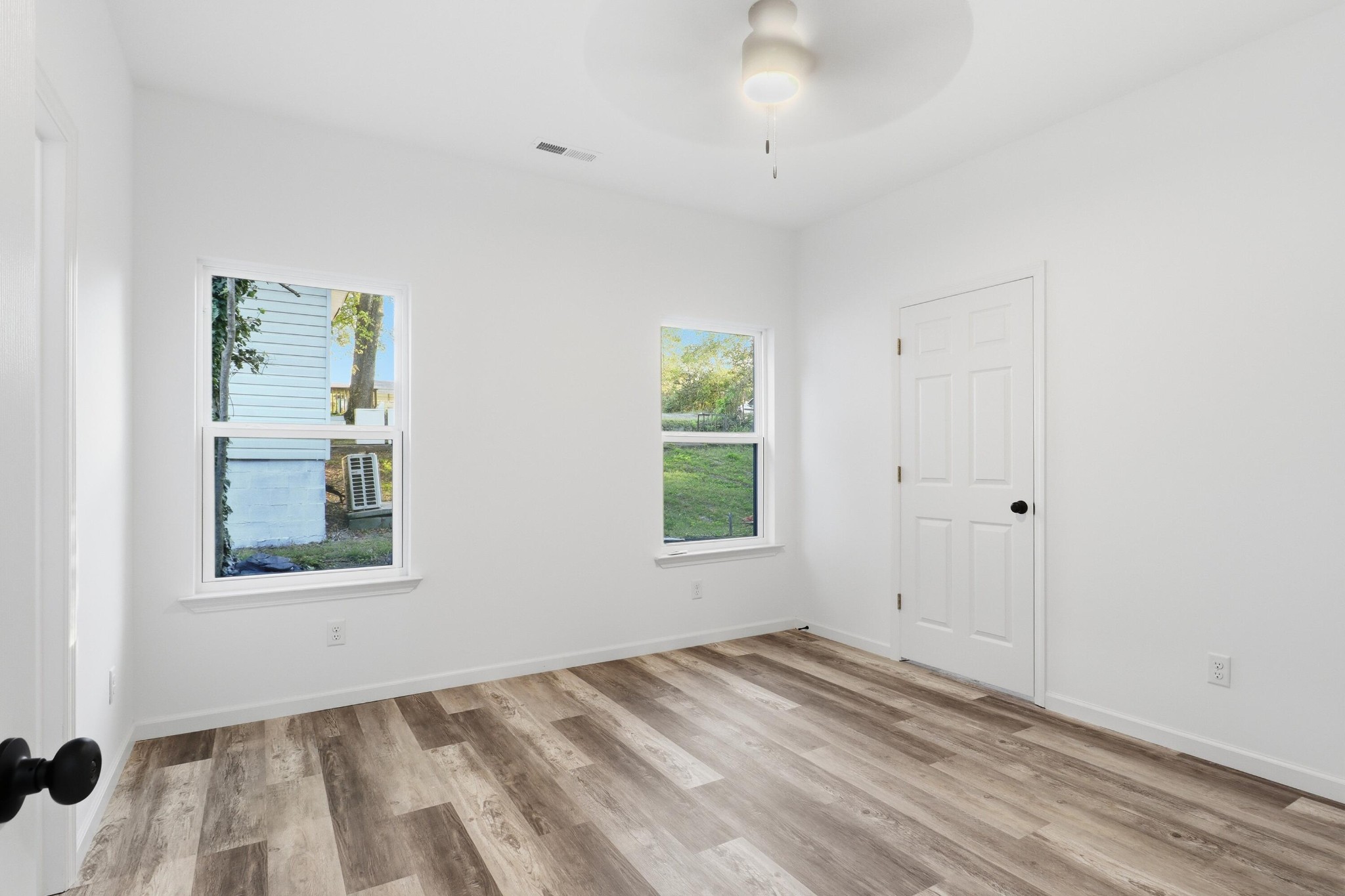 4805 16th Avenue Property Photo 13