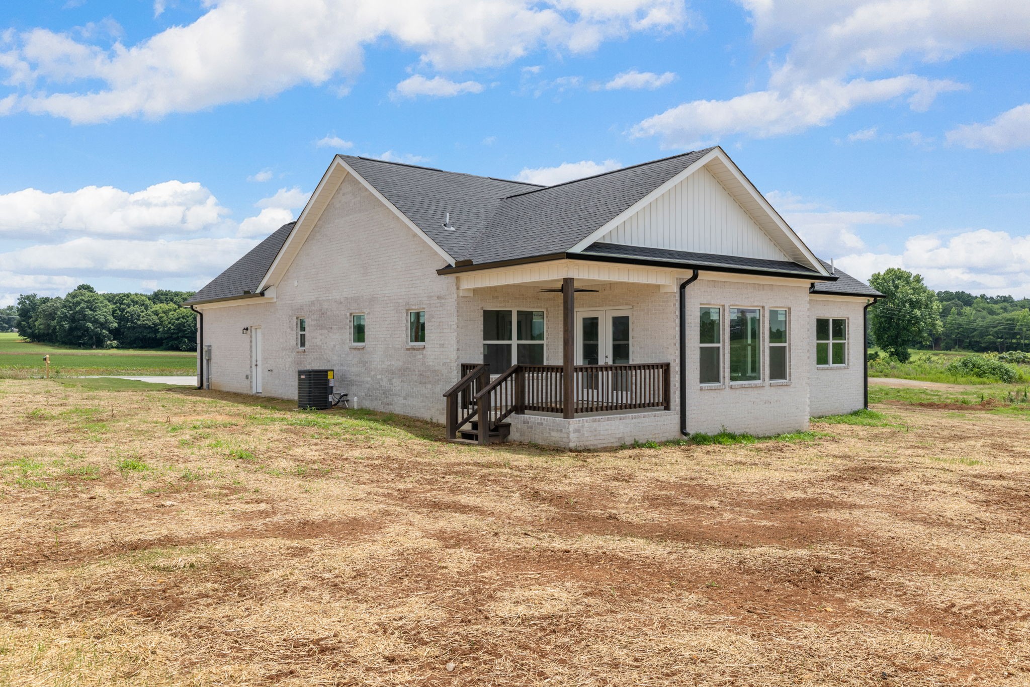 1380 Lanning Rd Property Photo 5