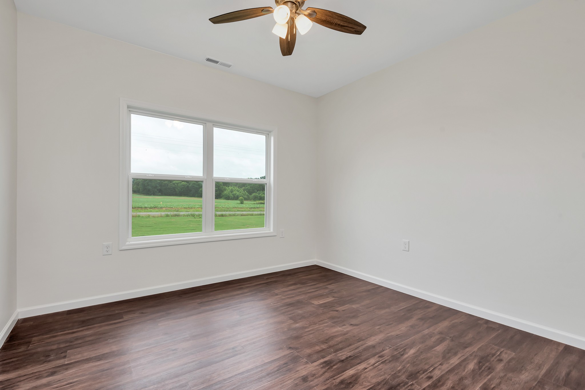 1380 Lanning Rd Property Photo 11