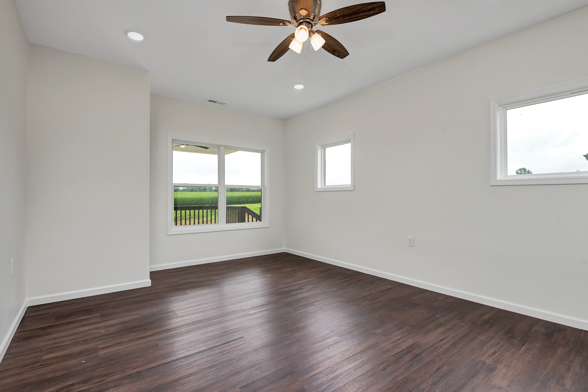 1380 Lanning Rd Property Photo 17