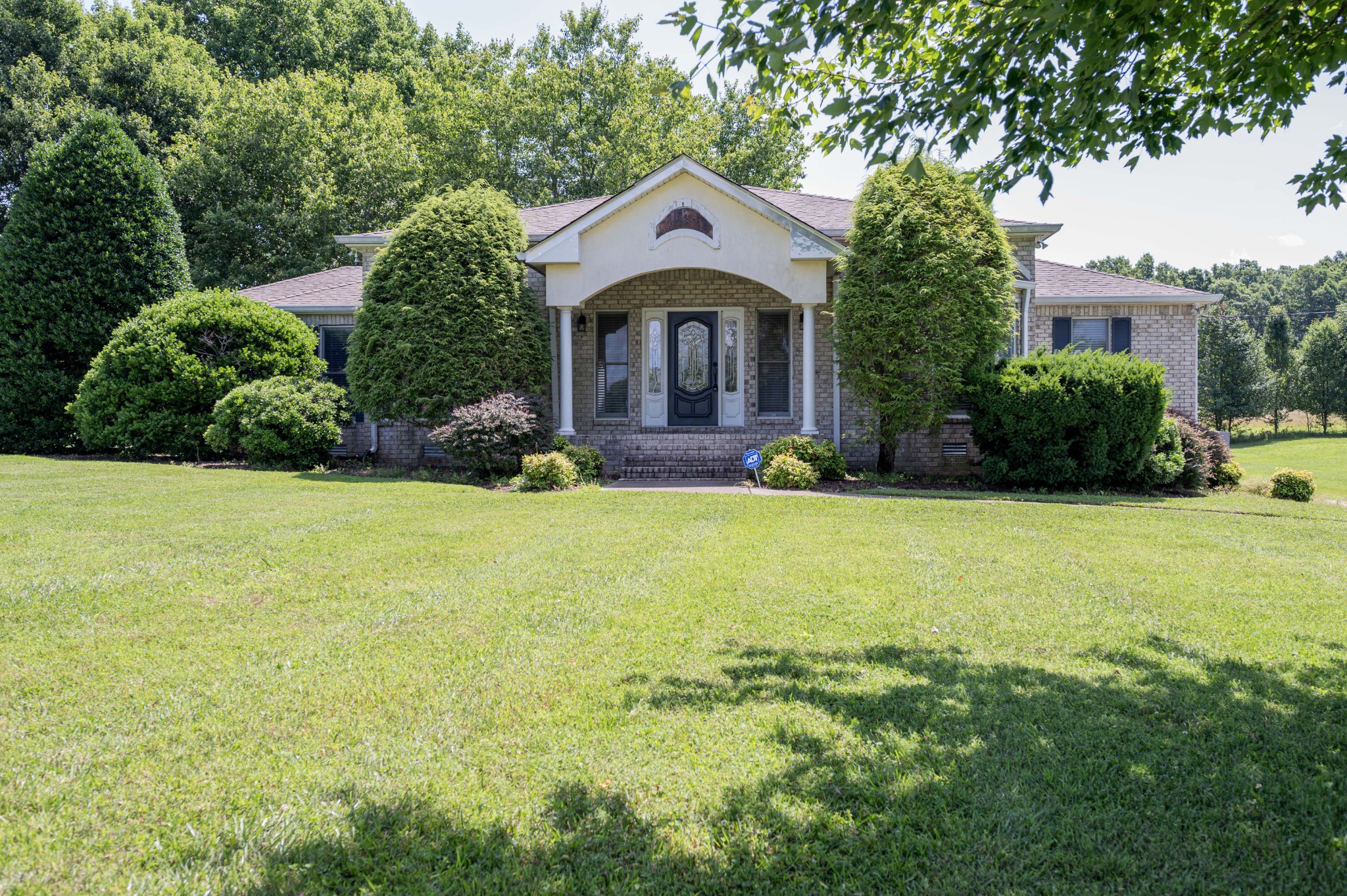 205 Meadowlark Ct Property Photo 1