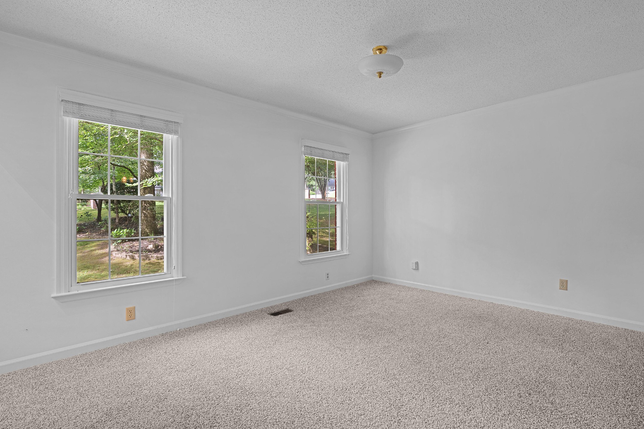 709 Rocky Shadows Drive Property Photo 13