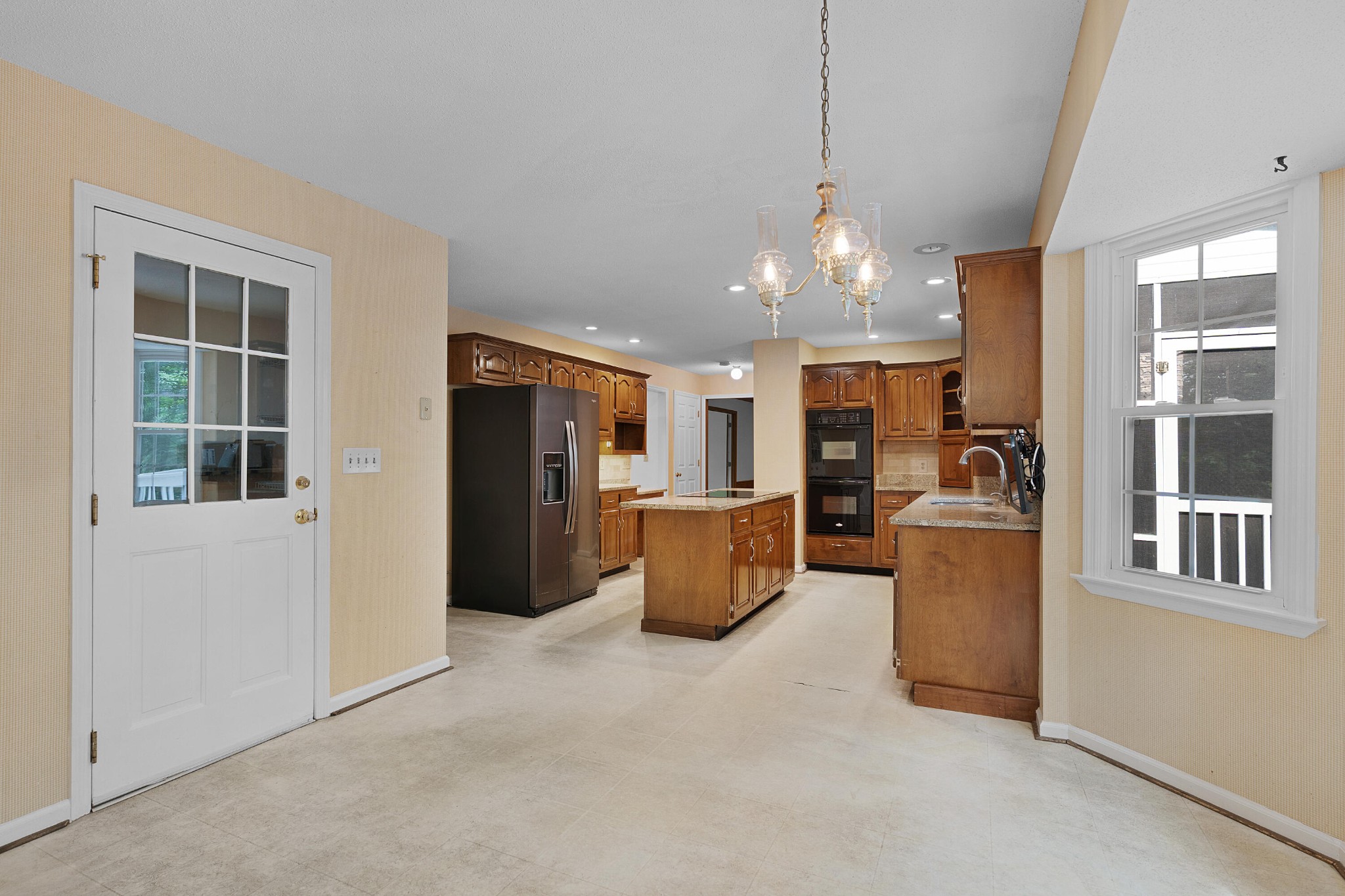 709 Rocky Shadows Drive Property Photo 23