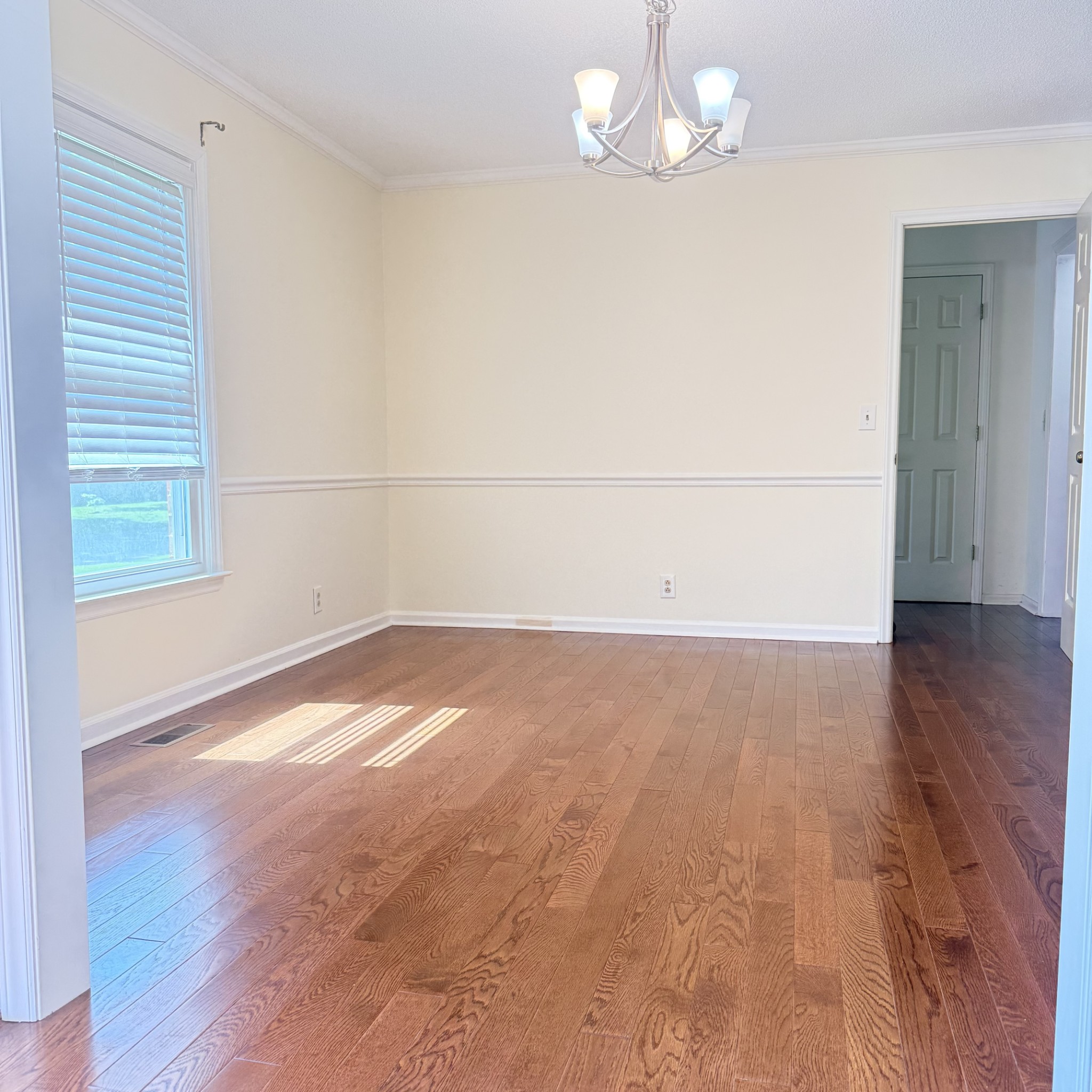 2318 Riverstone Dr Property Photo 3