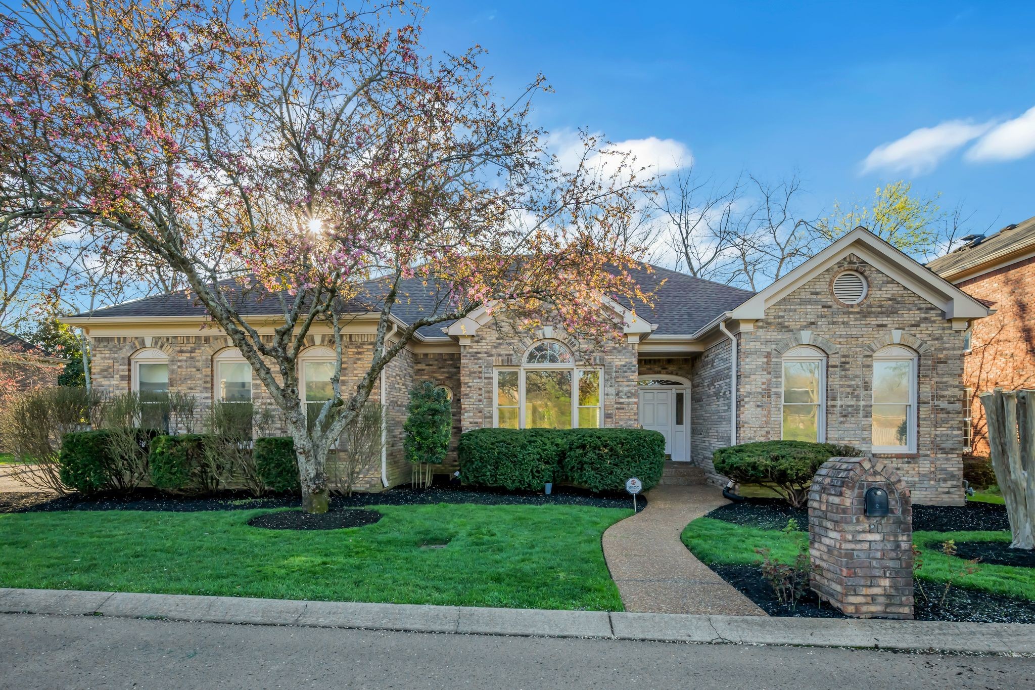 20 Lexington Green