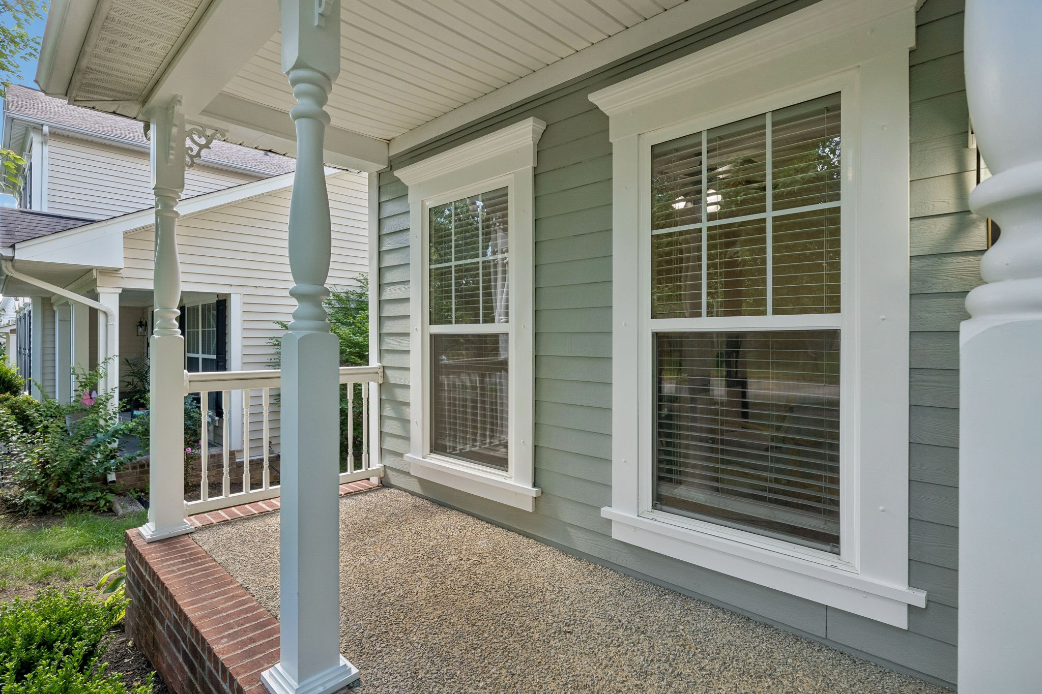 1120 Hudson Ln Property Photo 4