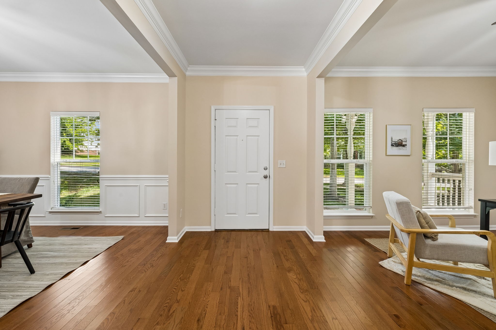 1120 Hudson Ln Property Photo 6