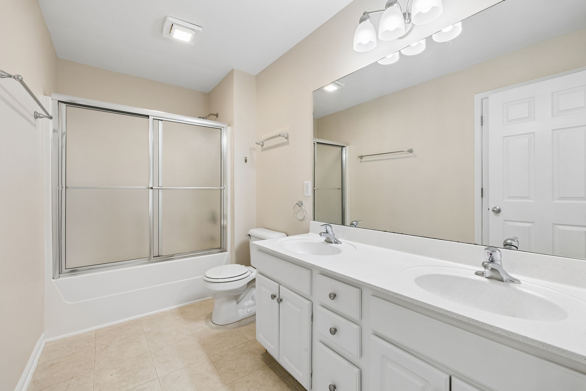 1120 Hudson Ln Property Photo 29