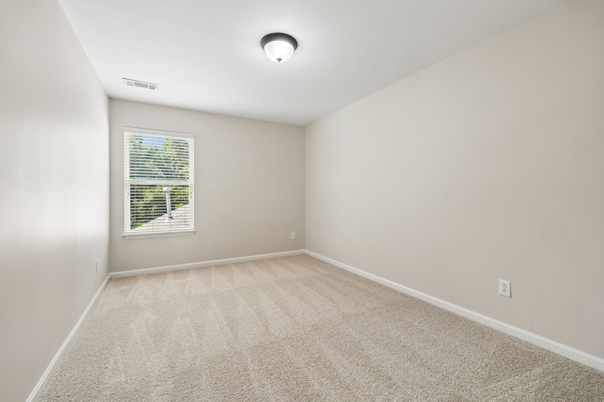 1120 Hudson Ln Property Photo 31