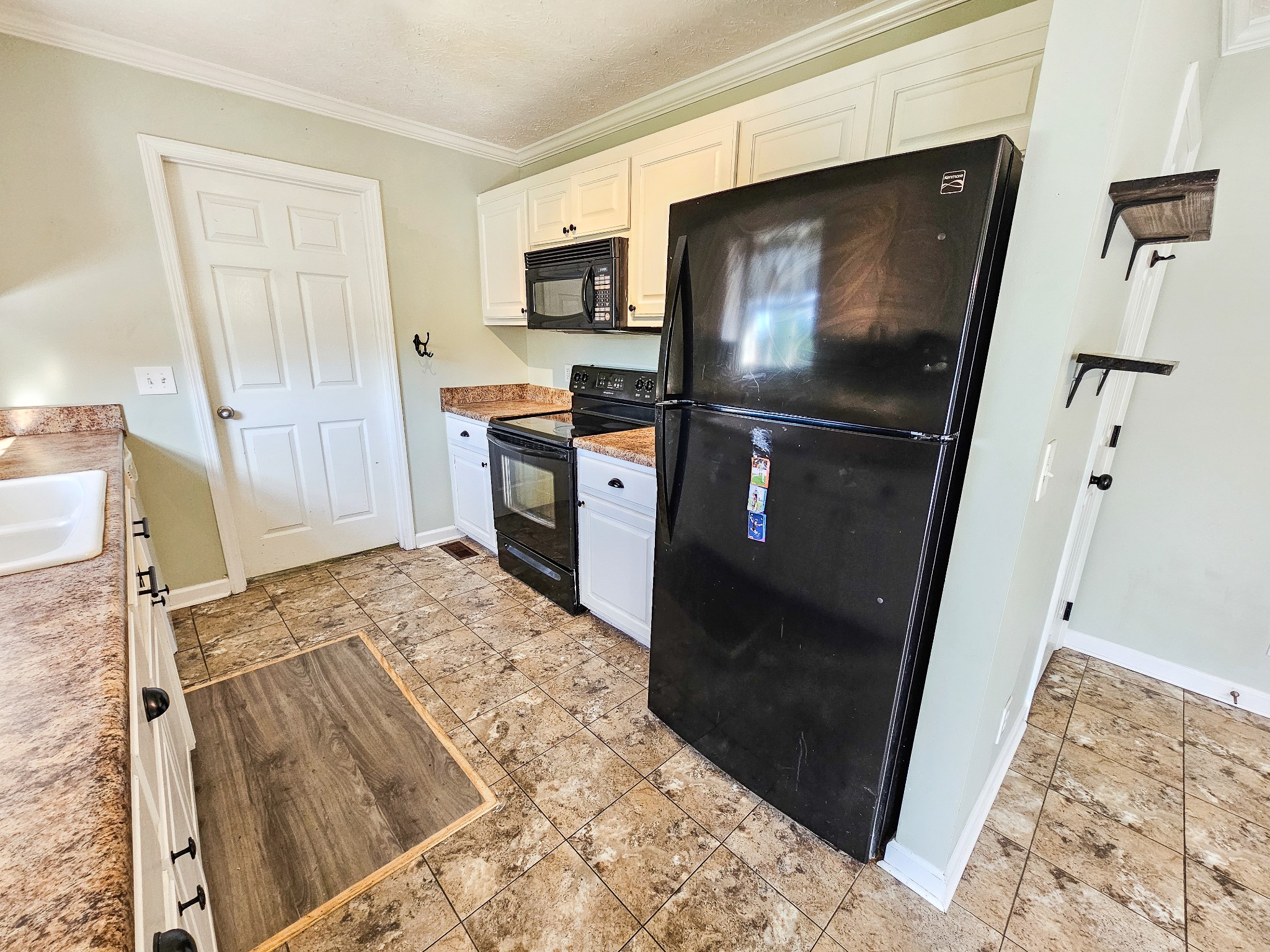 105 Twin Oaks Dr Property Photo 9