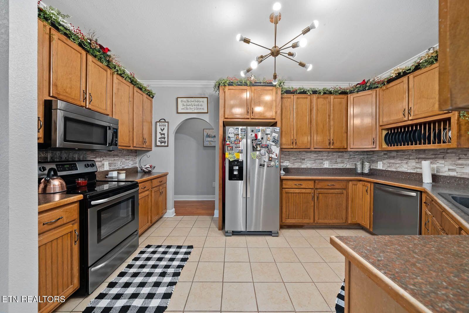 273 Washington St Property Photo 7