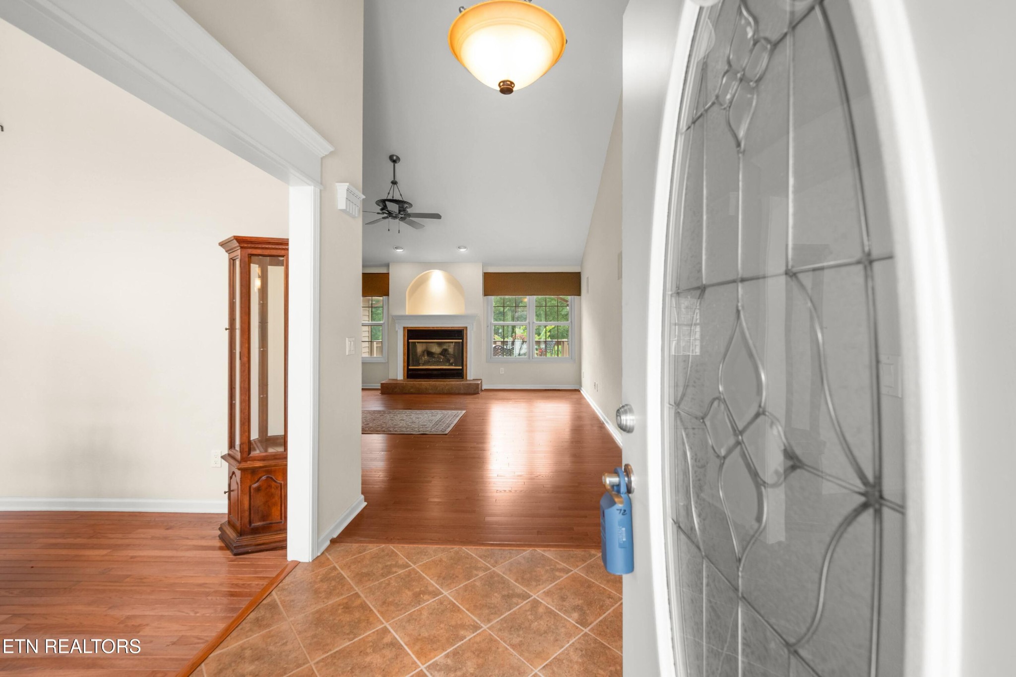 106 Mariners Drive Property Photo 3