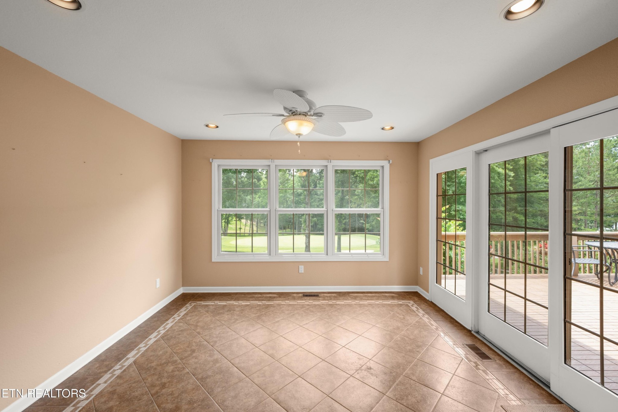 106 Mariners Drive Property Photo 16