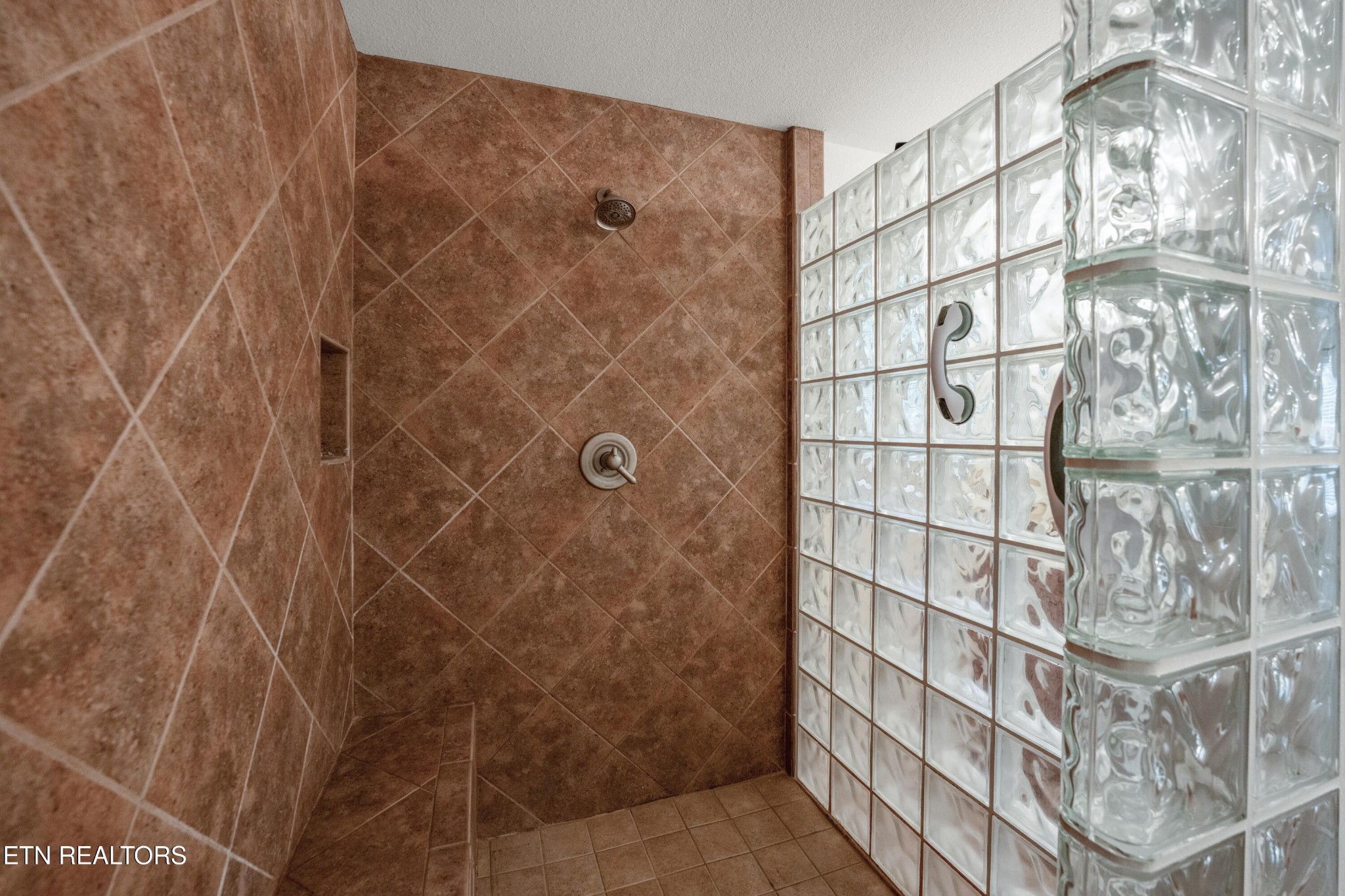 106 Mariners Drive Property Photo 21
