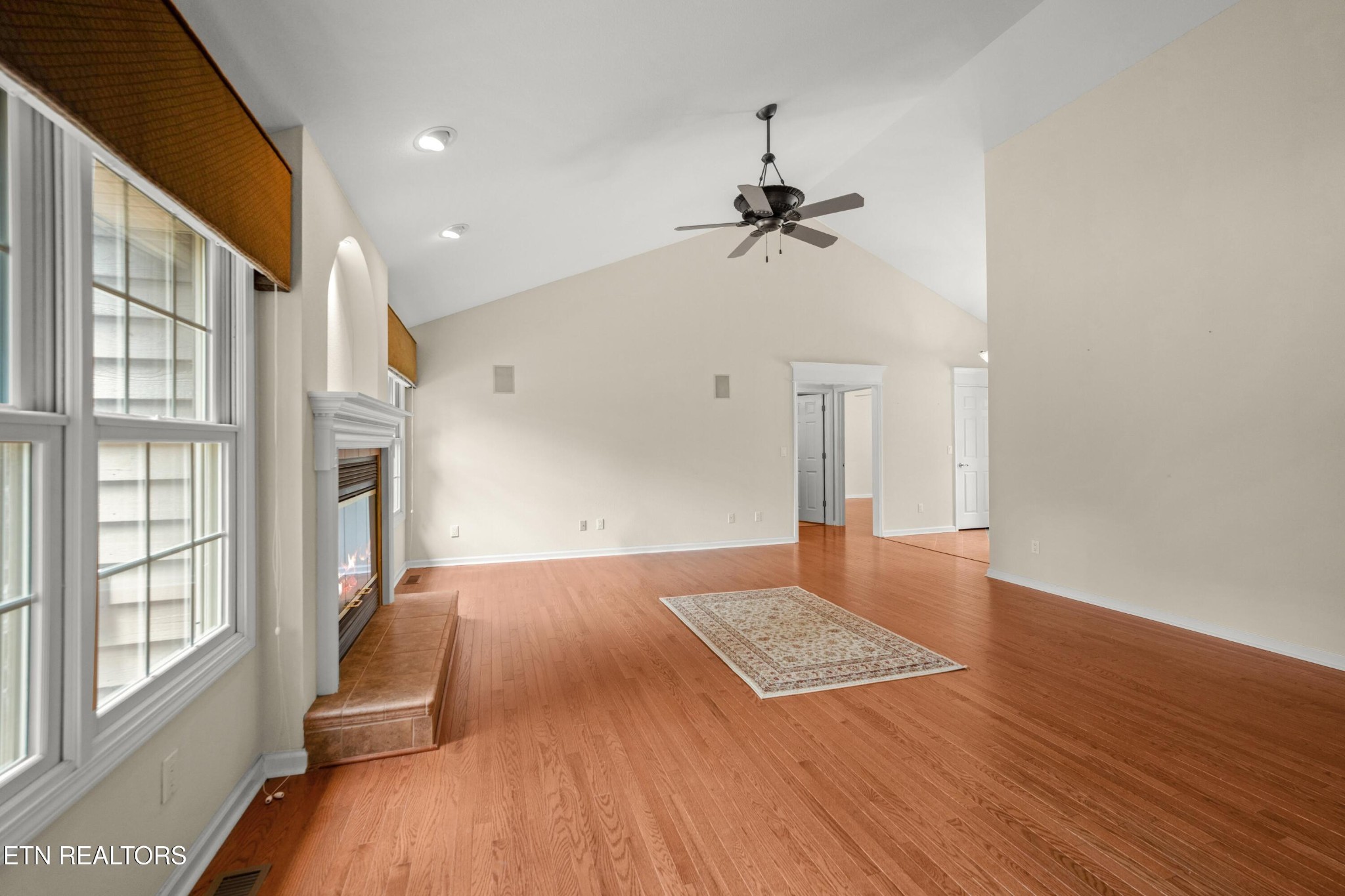 106 Mariners Drive Property Photo 27