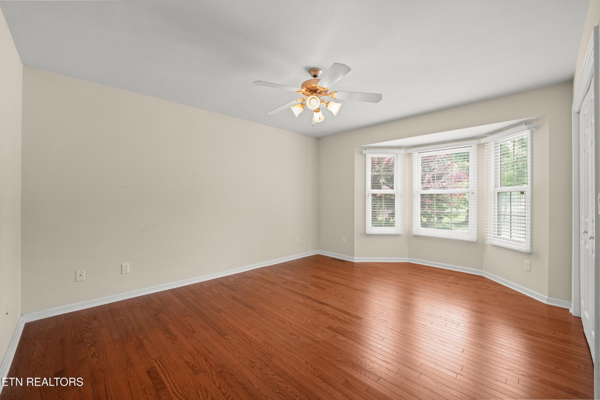 106 Mariners Drive Property Photo 28