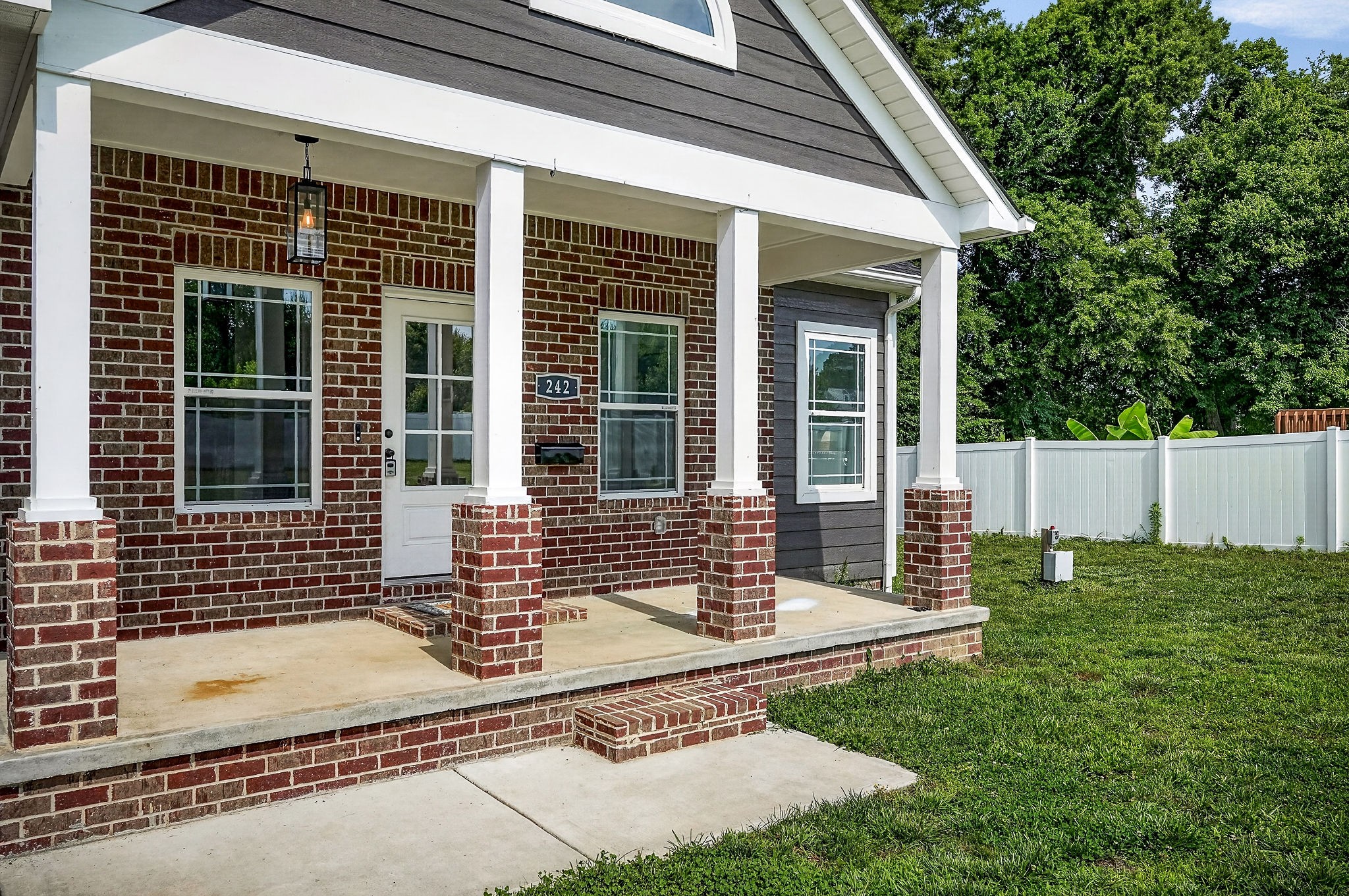 242 Grace Dr Property Photo 4