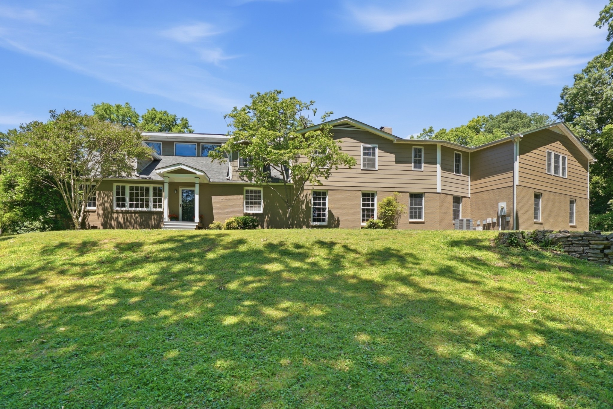 674 Hill Rd Property Photo 1