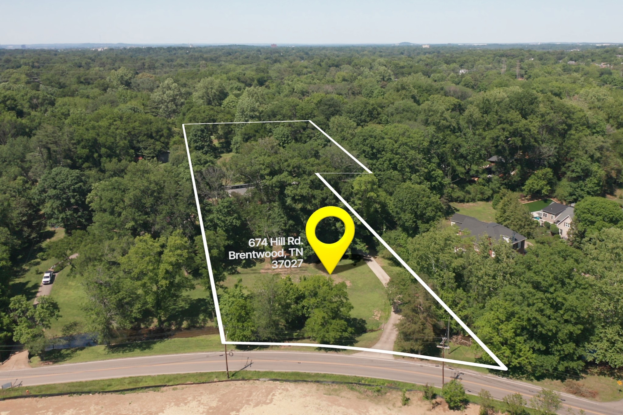 674 Hill Rd Property Photo 3