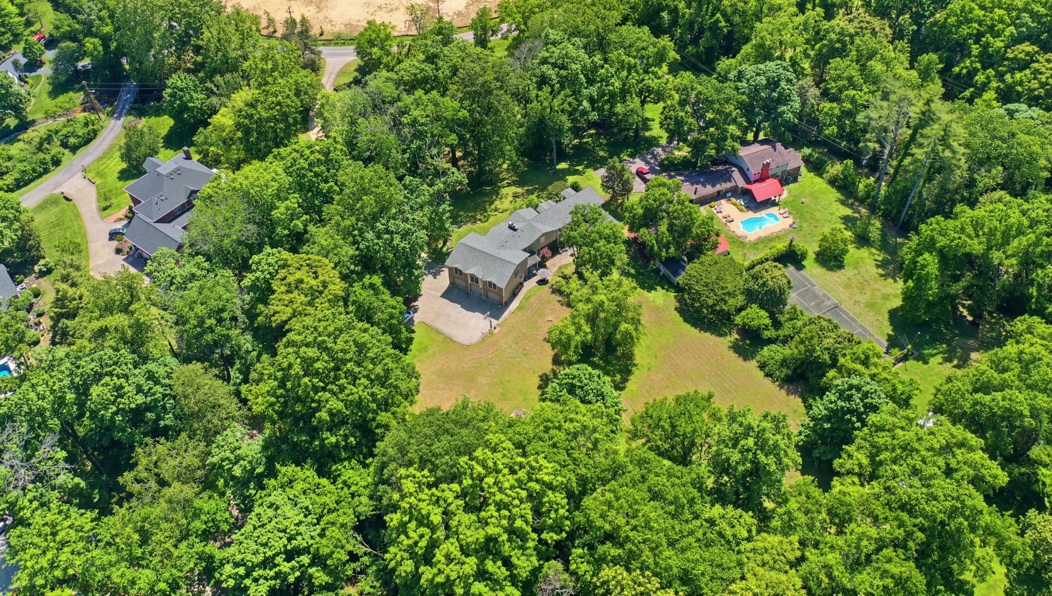 674 Hill Rd Property Photo 4