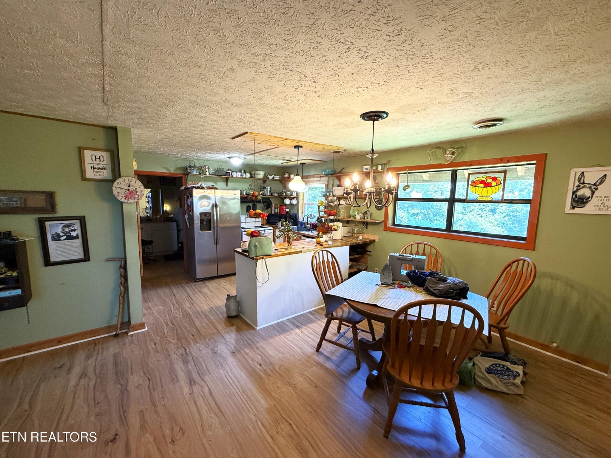 1040 Sturmhaben Way Property Photo 9