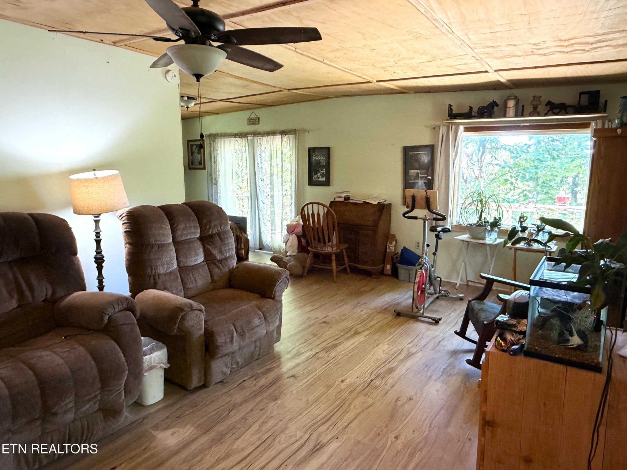 1040 Sturmhaben Way Property Photo 16