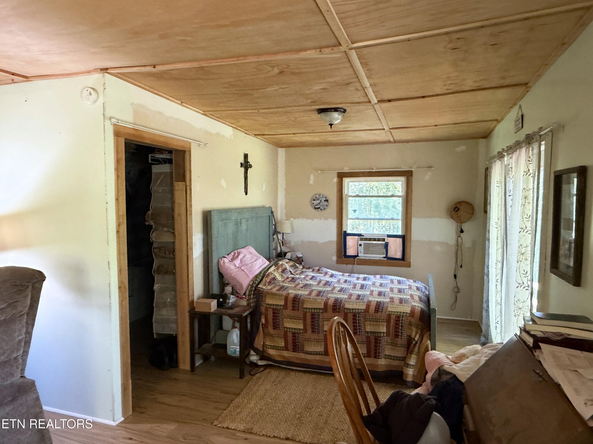 1040 Sturmhaben Way Property Photo 17