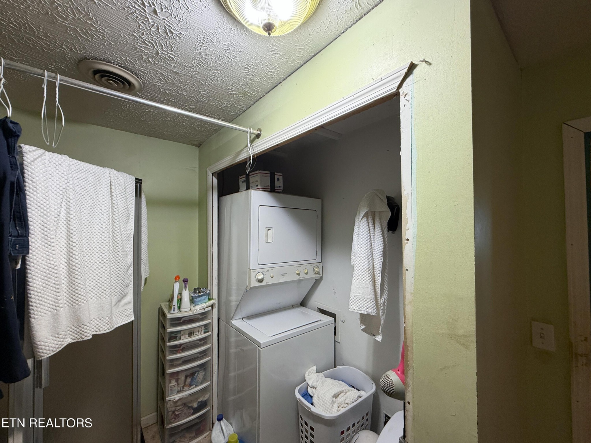 1040 Sturmhaben Way Property Photo 20