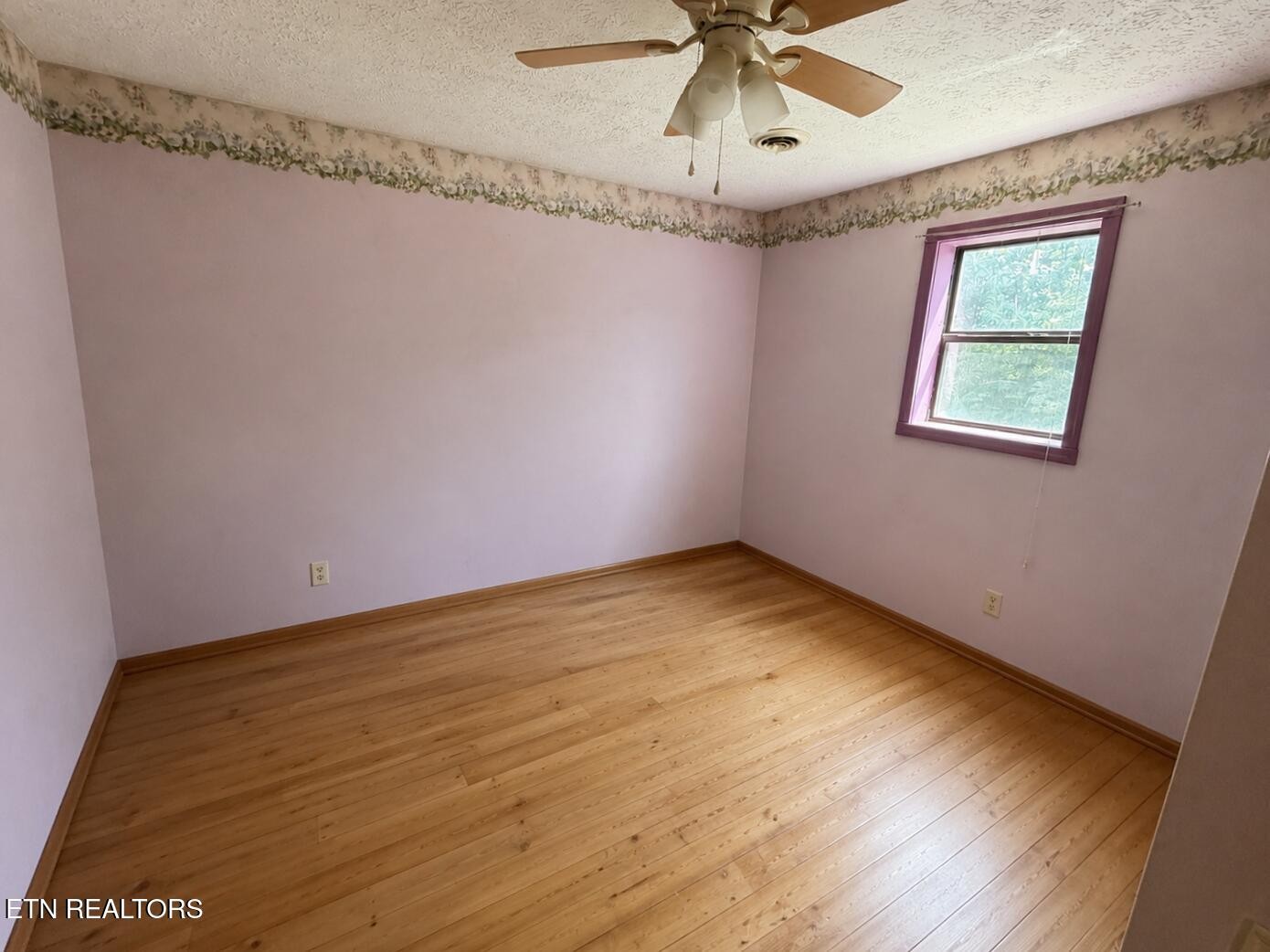 1040 Sturmhaben Way Property Photo 21