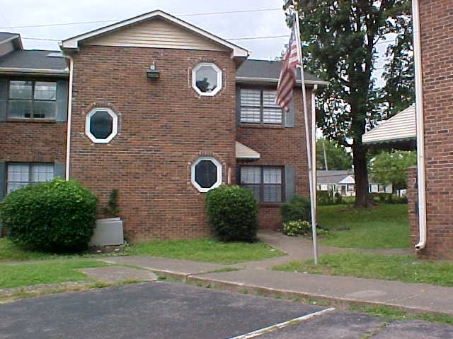 105 Point East Dr Property Photo 1