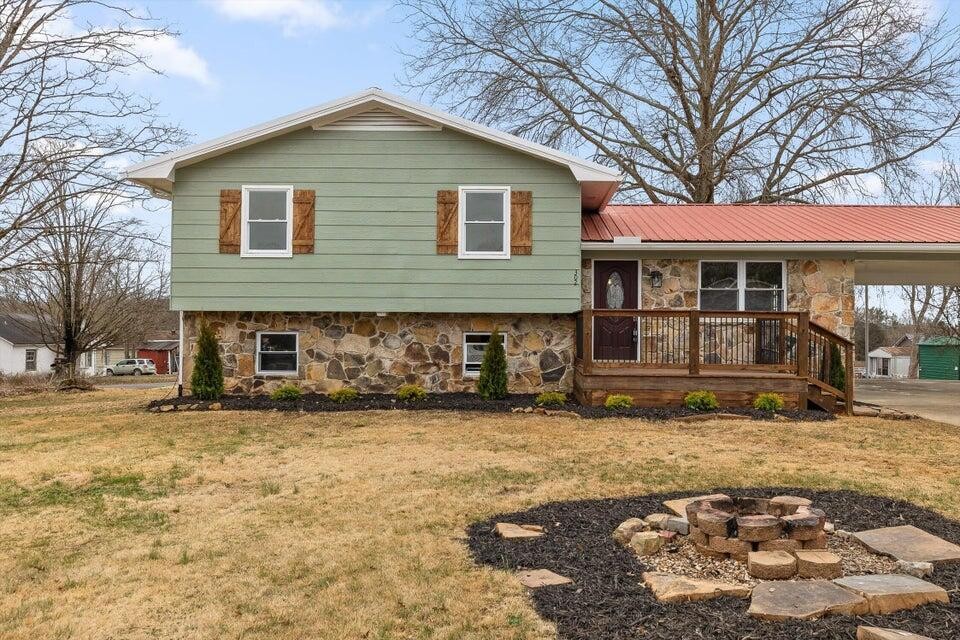 302 Locust Street Property Photo 1
