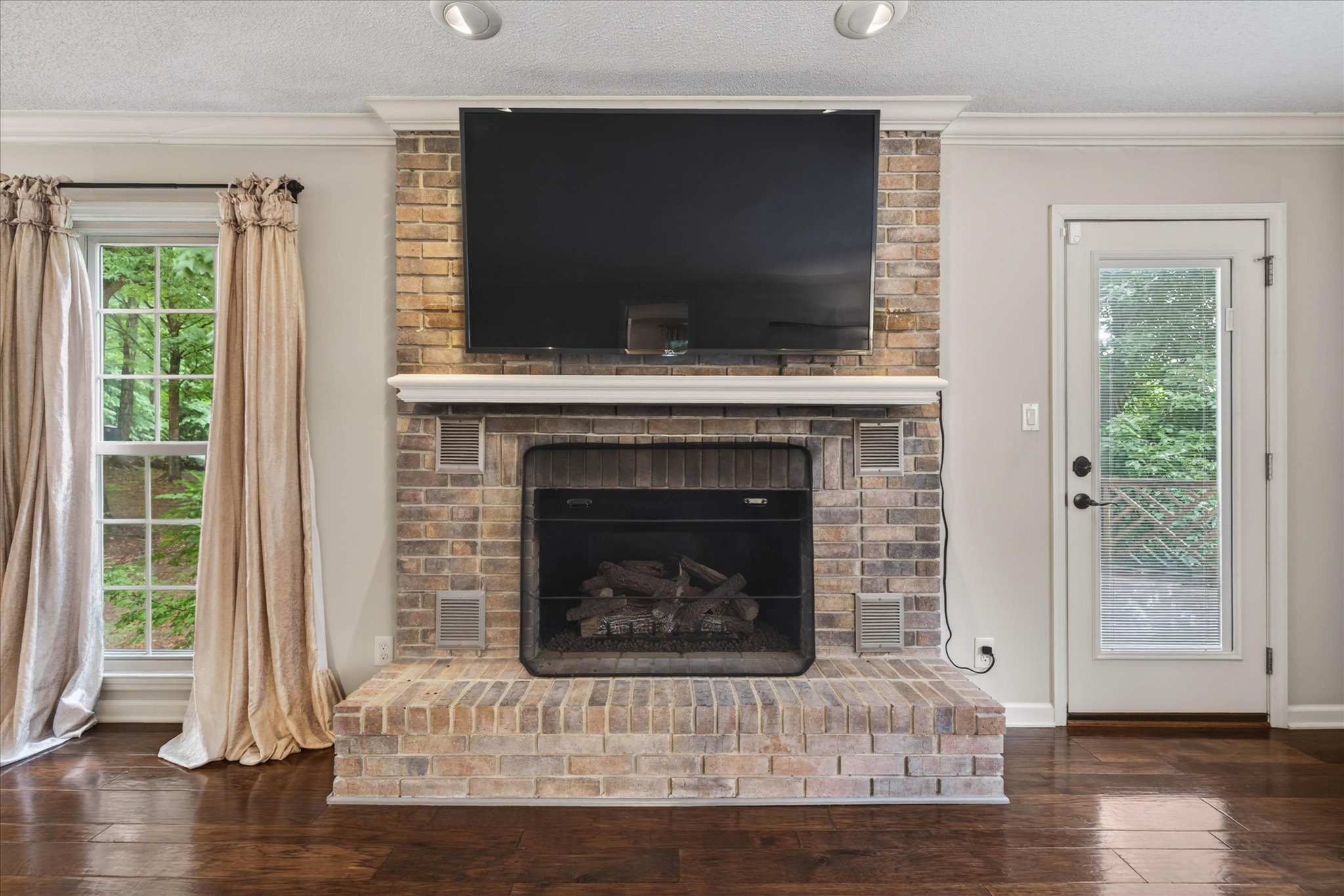 1610 Deerfield Dr Property Photo 10