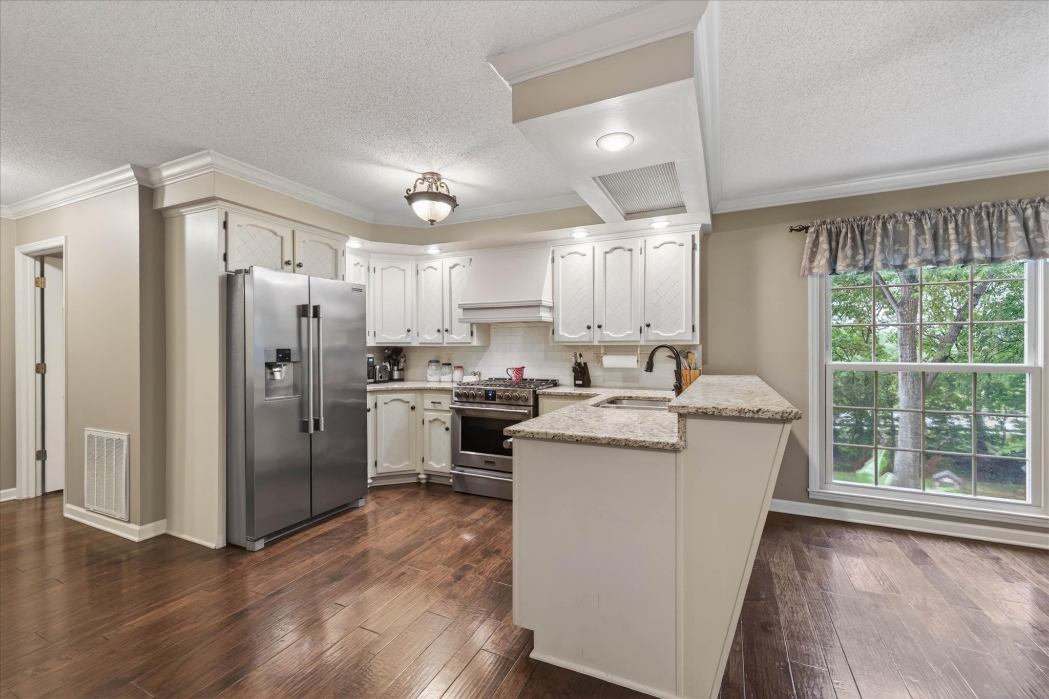 1610 Deerfield Dr Property Photo 17