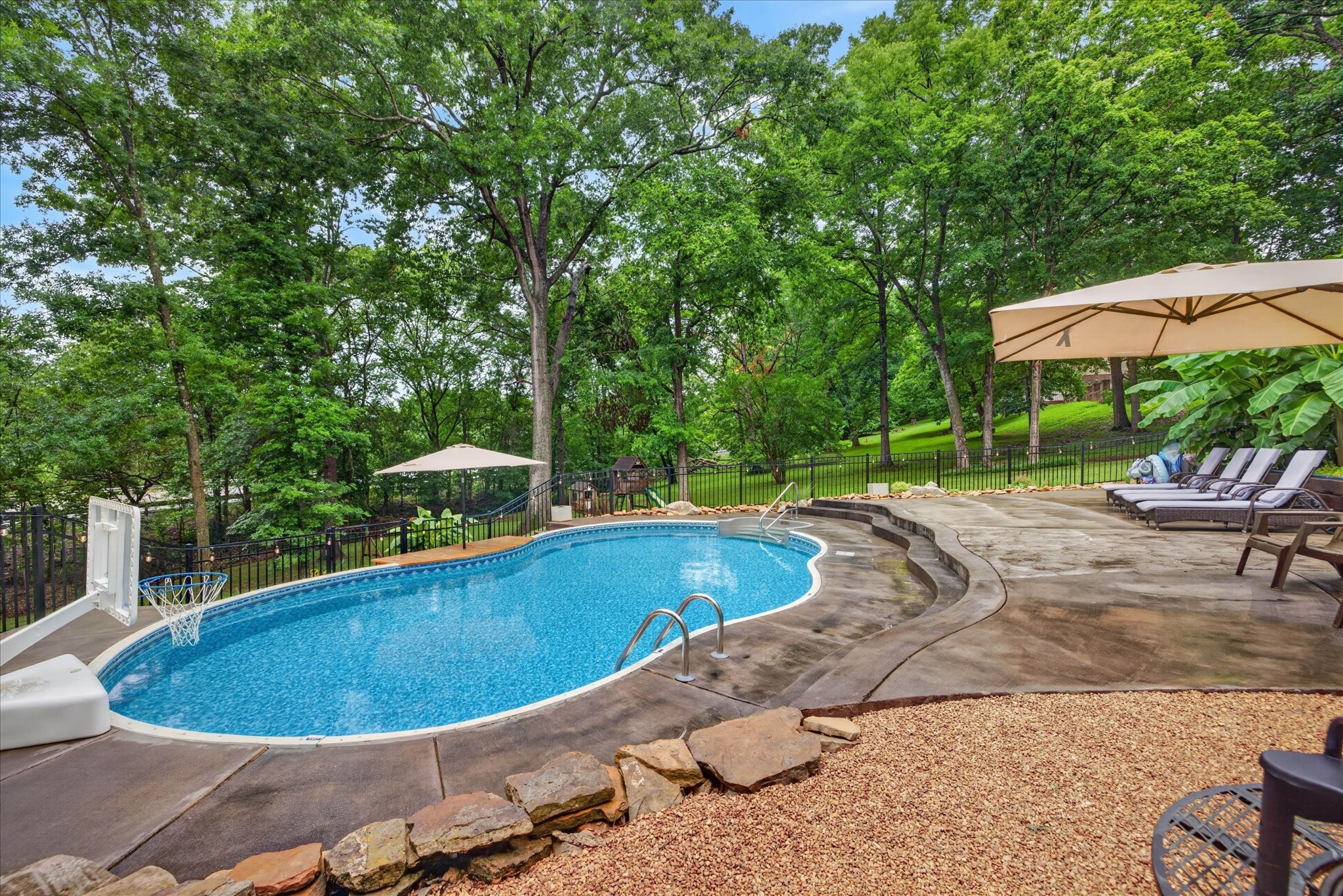 1610 Deerfield Dr Property Photo 46
