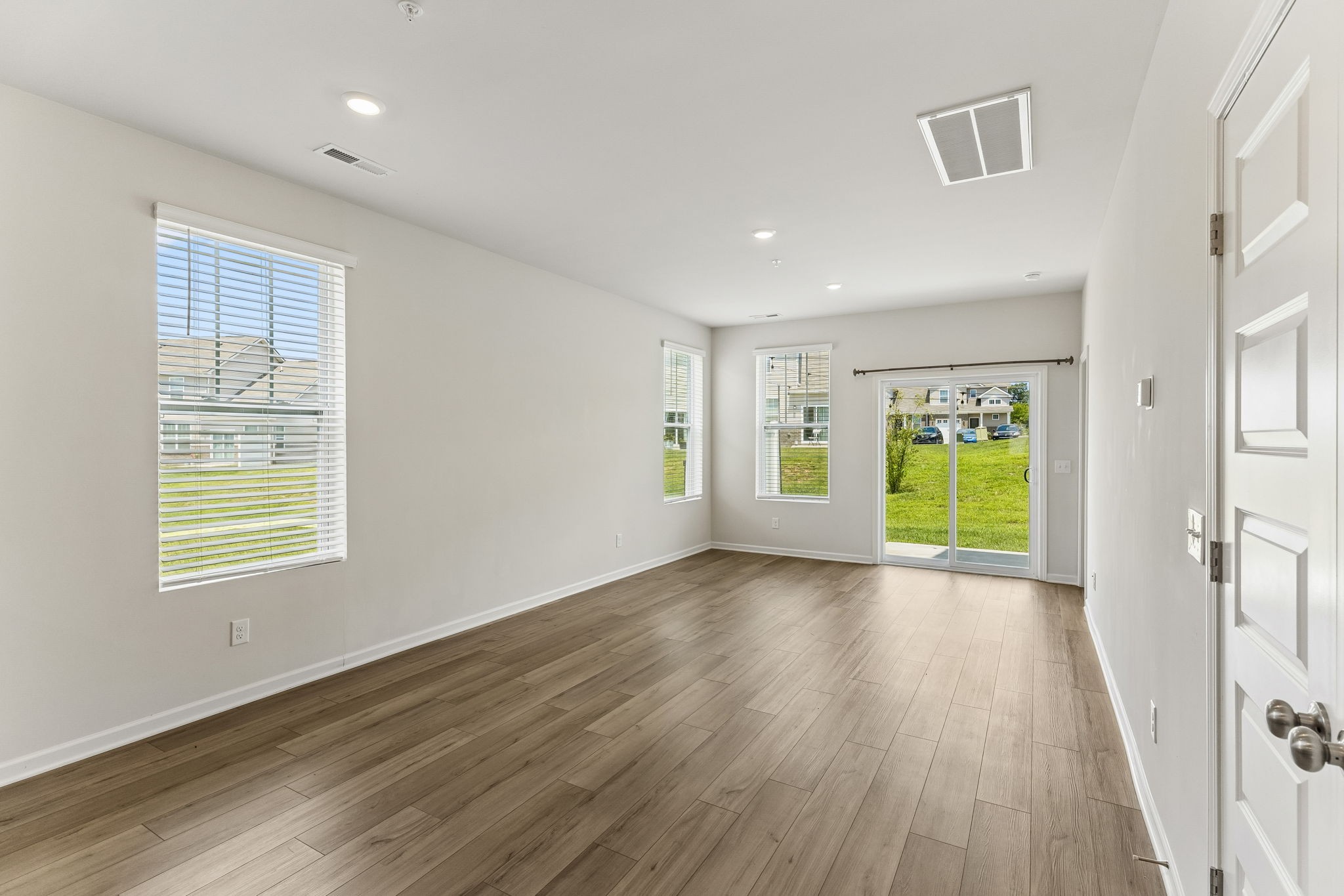566 Trinity Way Property Photo 10
