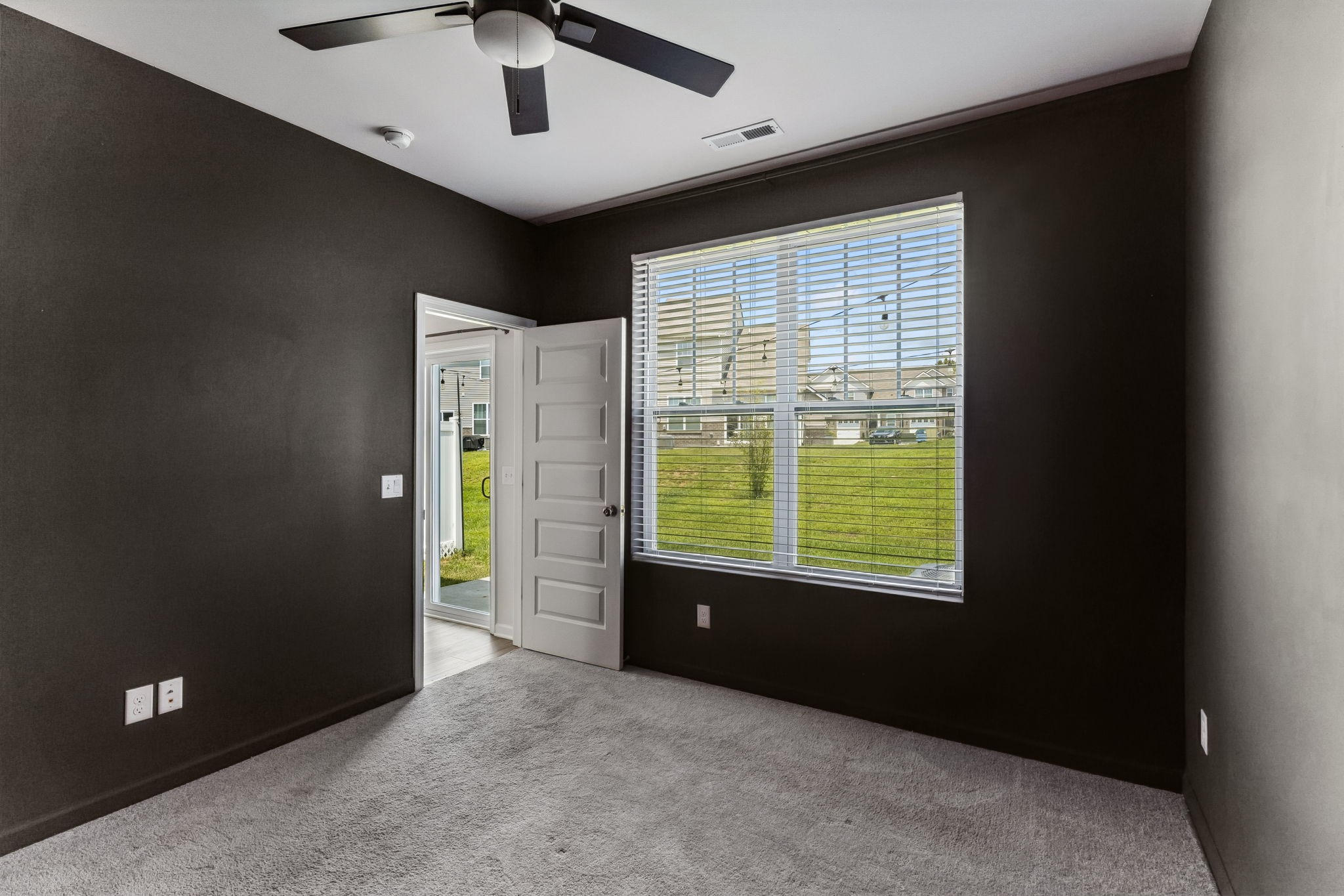 566 Trinity Way Property Photo 16